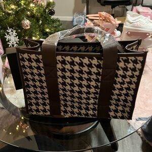 Brown and Beige houndstooth purse!